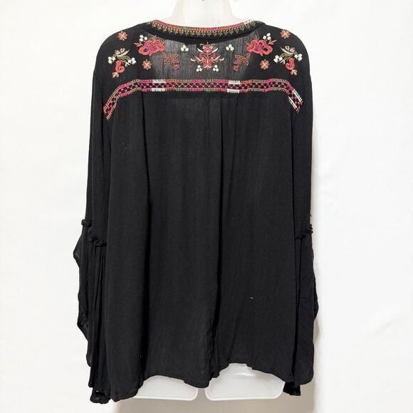 Umgee USA Blouse Womens Sz 1XL Black Floral Embroidered Bell Sleeve Whimsigoth - Picture 5 of 9
